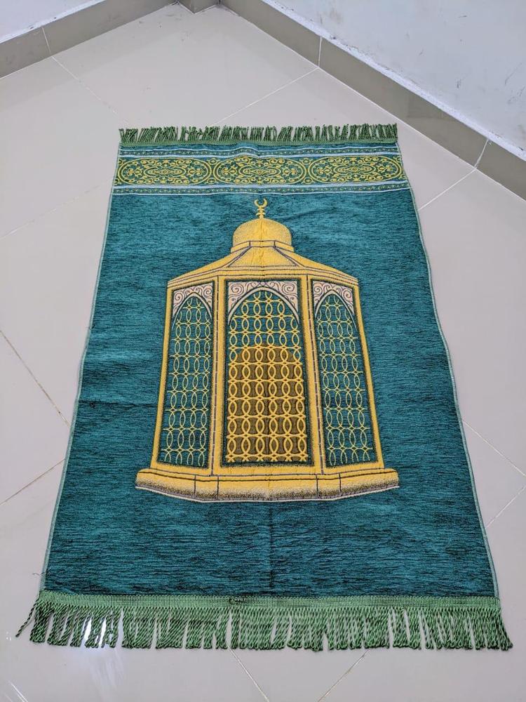 Embossed velvet prayer mat – soft, comfortable & elegant Islamic mat for Salah