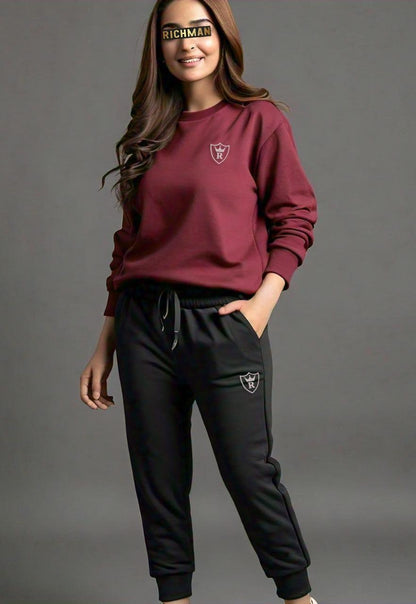 2 Pcs Unisex Fleece Plain Track Suit – Comfortable fleece tracksuit for men and women, ideal for gym, jogging, and casual wear.
