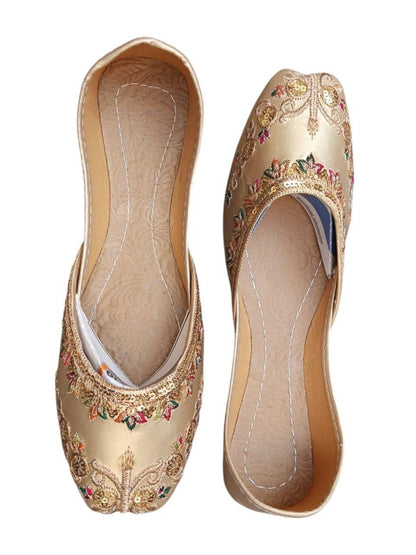 Stylish Velvet Women's Khussa with Elegant Thread Works
